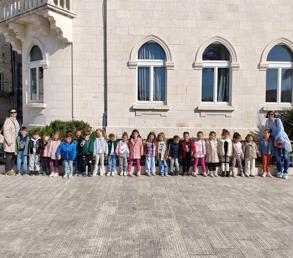 POSJET GRADSKOJ KNJIŽNICI TROGIR