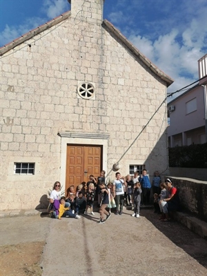 IZLOŽBA radova DV "KADUJICA" povodom blagdana Sv. Tudora i Dana Općine Okrug