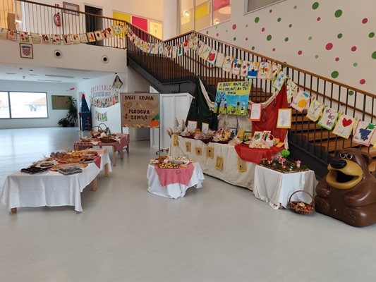 DANI ZAHVALE ZA PLODOVE ZEMLJE